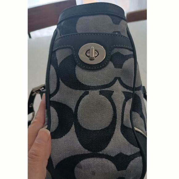 Y2K Coach Optic Signature Handle satchel/bag Jacquard turn key side pockets - Picture 7 of 10